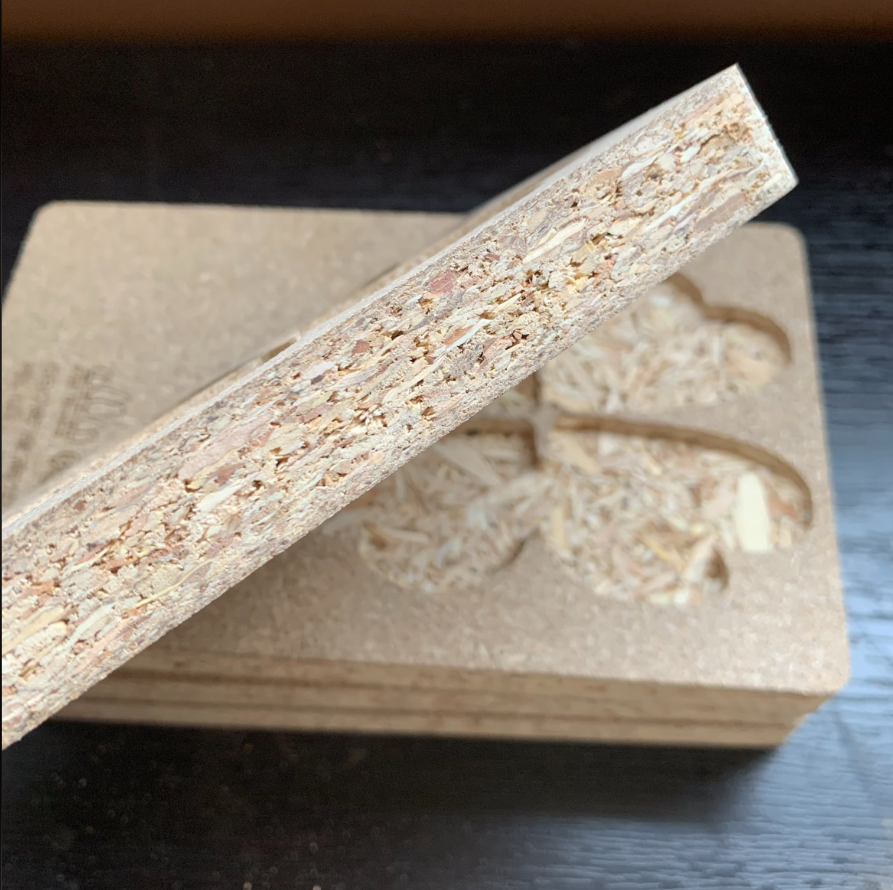 实木郑州颗粒板是什么材质？优缺点一次性说清！